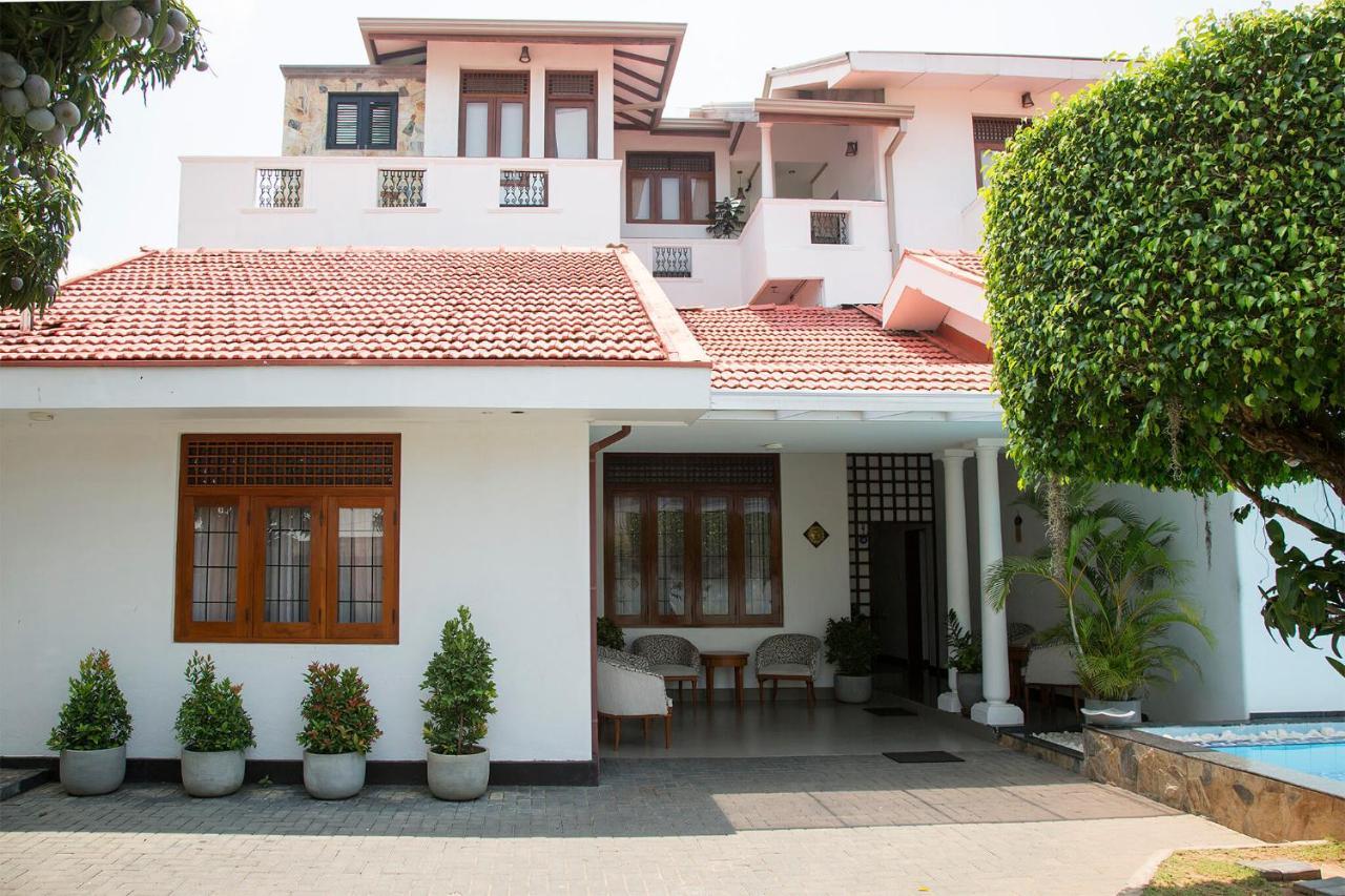 Bed and Breakfast Suriya Arana Negombo Zewnętrze zdjęcie