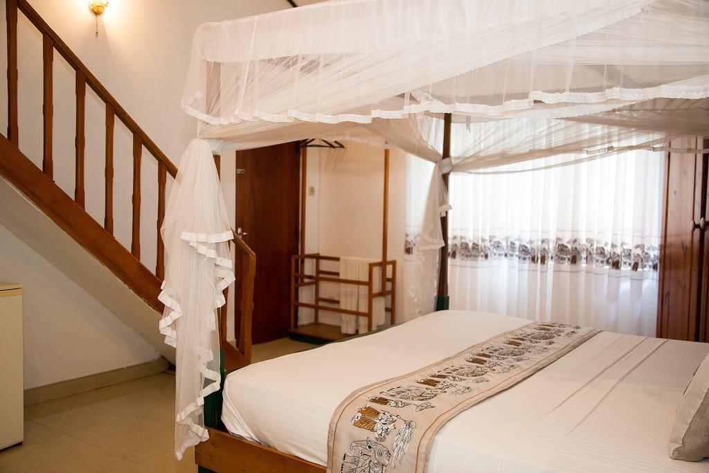 Bed and Breakfast Suriya Arana Negombo Zewnętrze zdjęcie