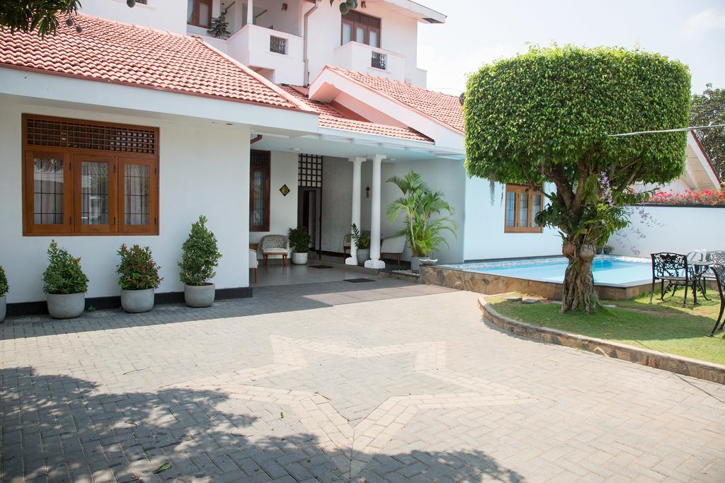 Bed and Breakfast Suriya Arana Negombo Zewnętrze zdjęcie