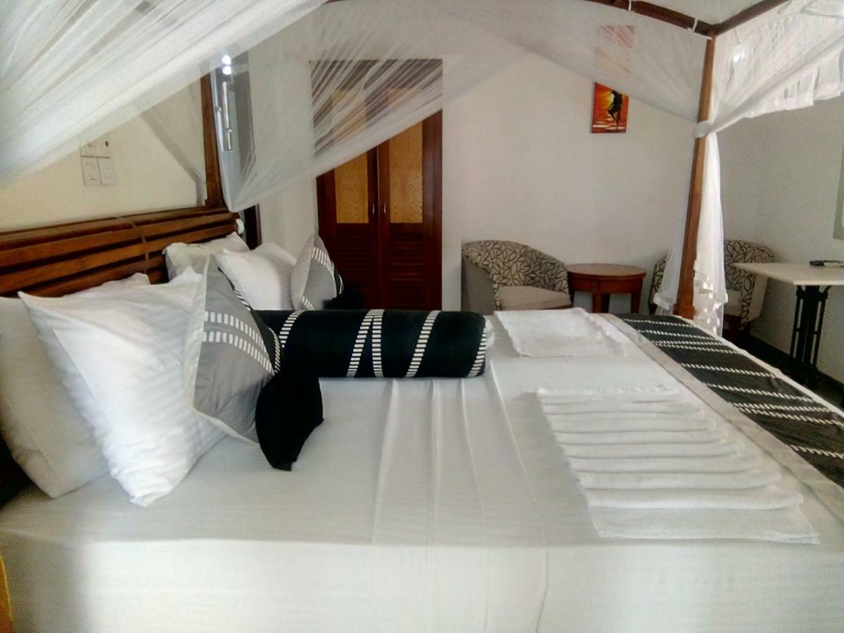 Bed and Breakfast Suriya Arana Negombo Zewnętrze zdjęcie